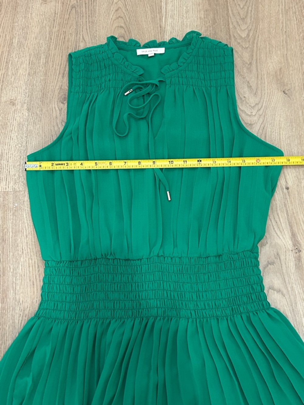 Skies Are Blue Kelly Green Pleated Sleeveless Dress EUC Size Medium - Picture 8 of 10